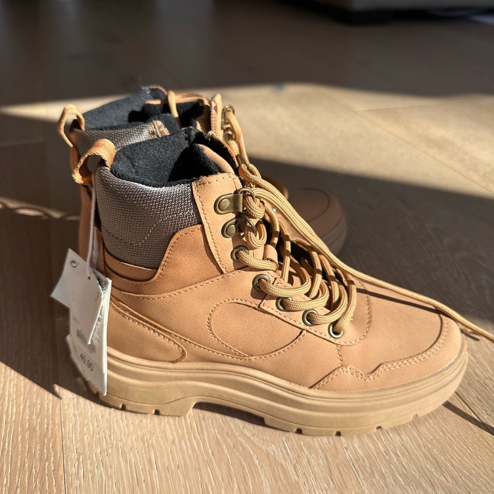 Zara Tan Lace-Up Ankle Boots NWT